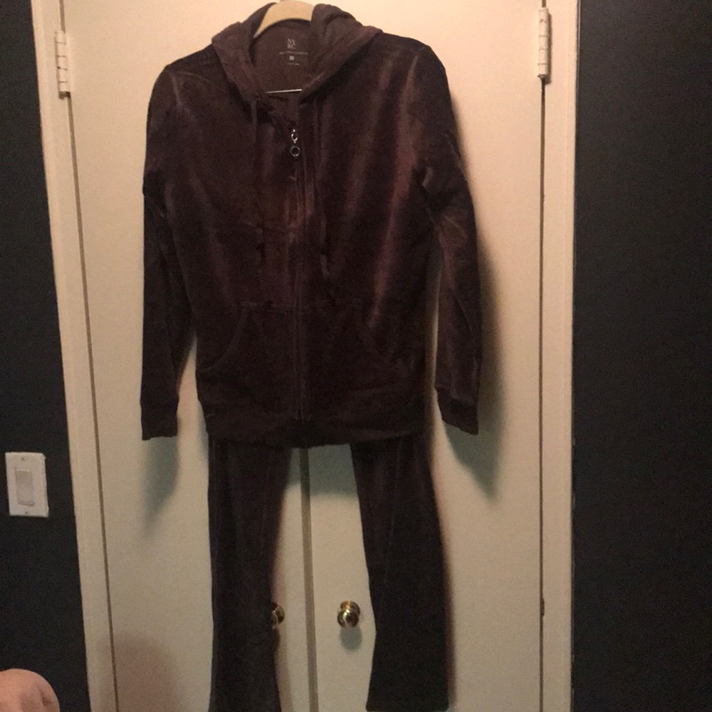 NY&CO VELOUR JUMPSUIT SET IN BROWN